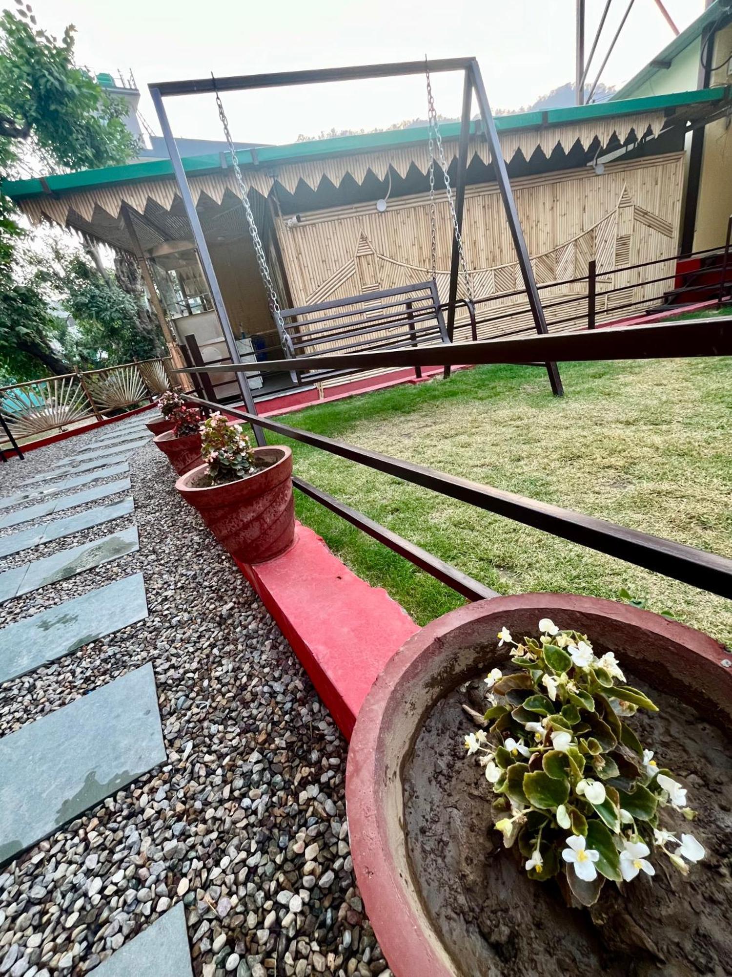 Bamboo Garden Cottages And Cafe Rishīkesh Esterno foto